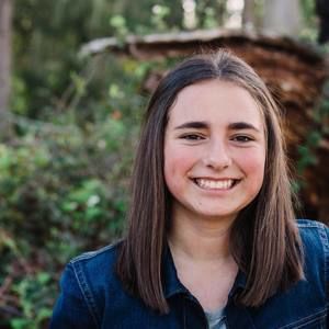 Meet your Posher, Chloe